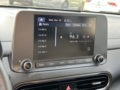 Used 2023 Hyundai Kona SEL image 18