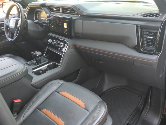 Used 2024 GMC Sierra 1500 AT4 w/ Technology Package AWD/4WD image 22