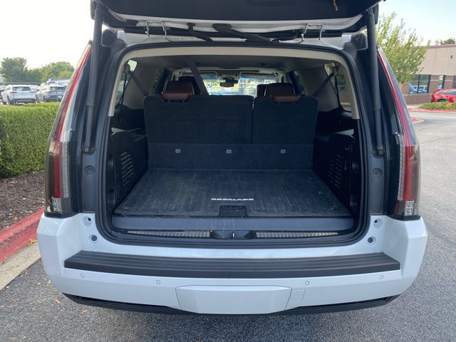 Used 2017 Cadillac Escalade ESV Luxury AWD/4WD image 3