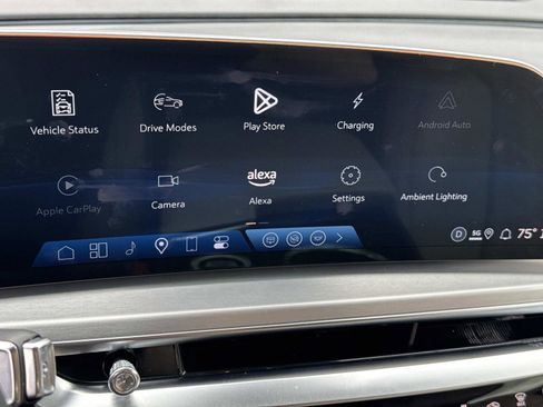 New 2025 Cadillac Lyriq Luxury image 27