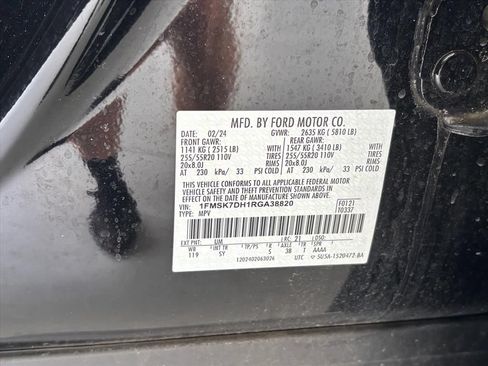 Used 2024 Ford Explorer XLT w/ Equipment Group 202A RWD image 31