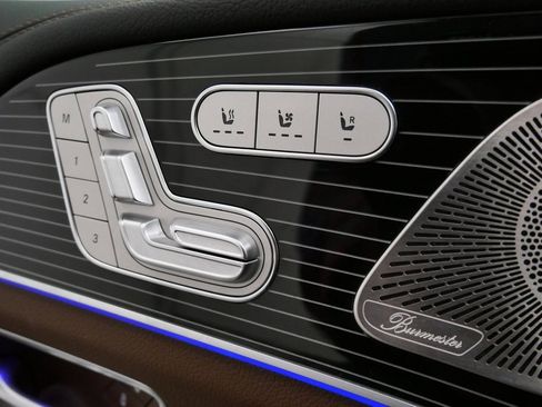 Used 2024 Mercedes-Benz GLS 580 GLS 580 w/ Exclusive Wood Trim Package image 15