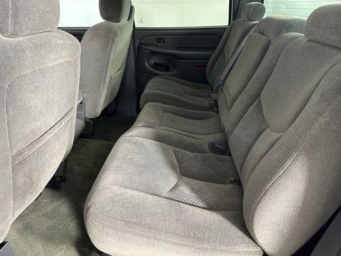 Used 2004 Chevrolet Silverado 2500 LS w/ Heavy-Duty Power Package RWD image 20