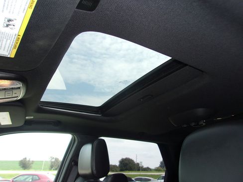 Used 2022 Dodge Durango GT image 12