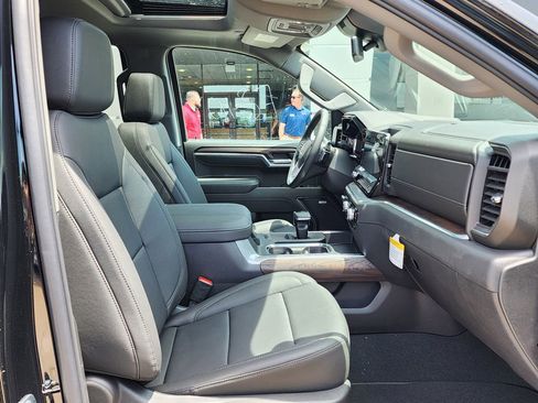 New 2026 GMC Sierra 1500 SLT w/ SLT Premium Plus Package AWD/4WD image 39