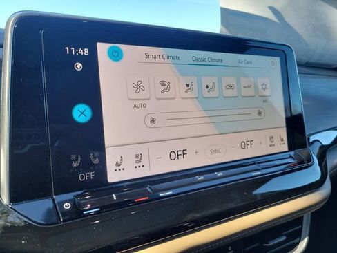 New 2026 Volkswagen Atlas Cross Sport SE FWD image 31