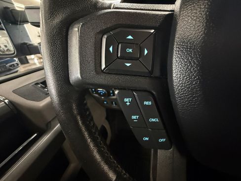 Used 2018 Ford F150 XLT w/ Equipment Group 302A Luxury AWD/4WD image 17