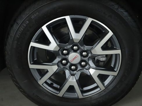 Used 2023 GMC Acadia SLT w/ Preferred Package AWD/4WD image 40