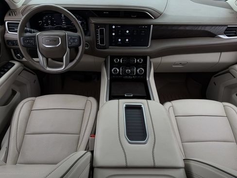 Used 2022 GMC Yukon Denali AWD/4WD image 11