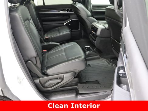 Used 2022 Jeep Wagoneer Series III w/ Premium Group I image 40