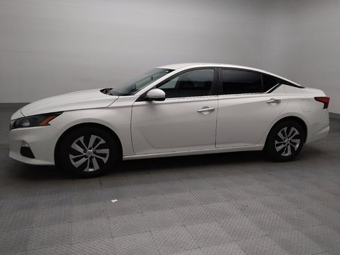 Used 2022 Nissan Altima 2.5 S FWD image 2