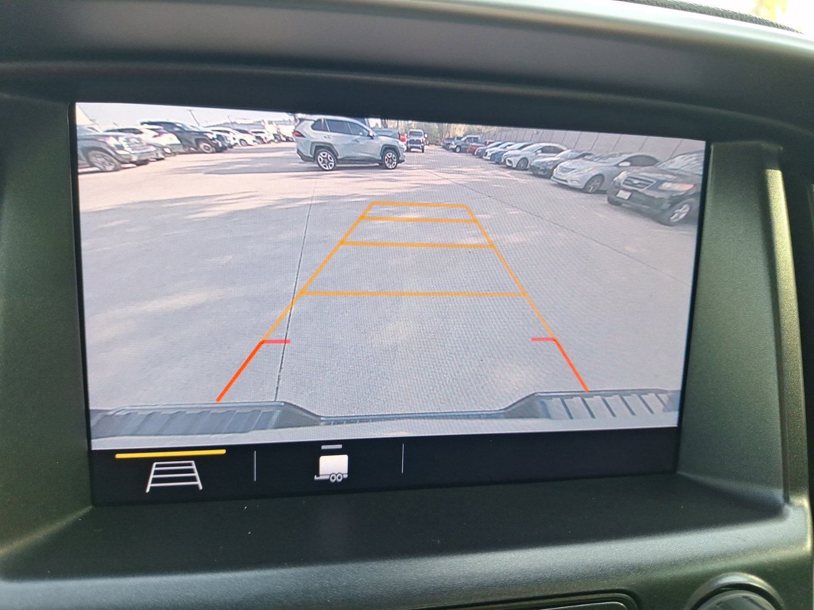 Used 2020 Chevrolet Colorado LT w/ Safety Package RWD image 26