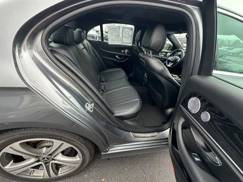 Used 2019 Mercedes-Benz E 300 image 33