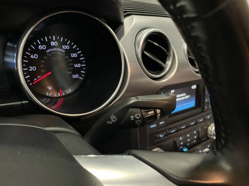 Used 2018 Ford Mustang GT w/ Black Accent Pkg RWD image 21