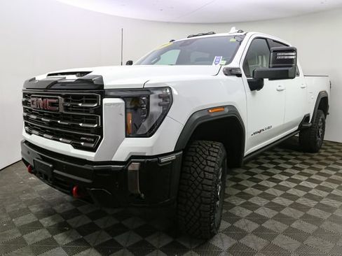 Used 2024 GMC Sierra 2500 AT4X w/ Snow Plow Prep/Camper Package AWD/4WD image 5