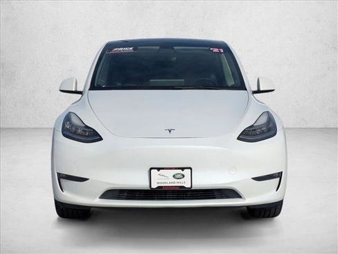 Used 2021 Tesla Model Y 2WD image 2