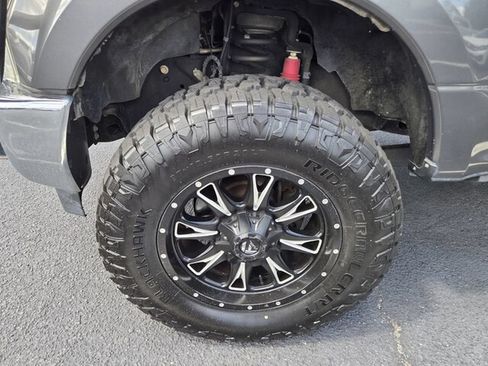 Used 2017 Ford F250 Lariat w/ Lariat Ultimate Package AWD/4WD image 2