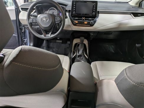 Used 2021 Toyota Corolla LE image 22