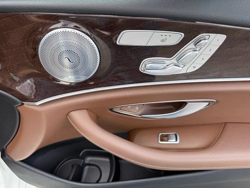 Used 2019 Mercedes-Benz E 300 image 35