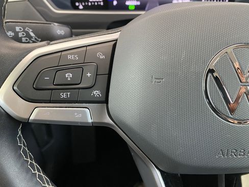 Certified 2023 Volkswagen Tiguan SE FWD image 6