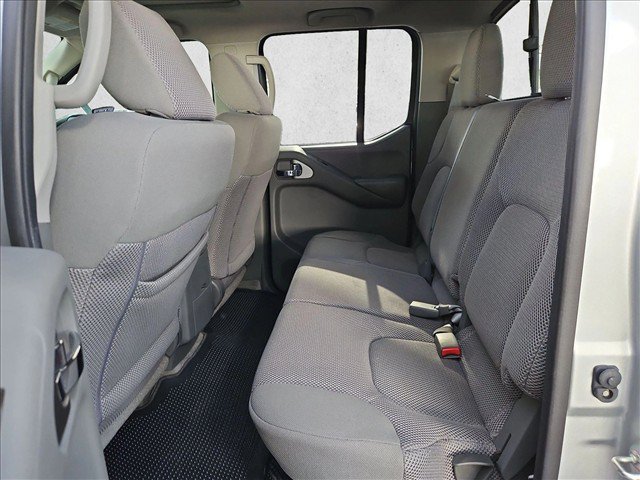 Used 2016 Nissan Frontier SV w/ SV Value Truck Package RWD image 15