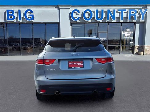 Used 2020 Jaguar F-PACE Checkered Flag image 4