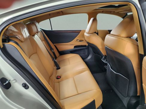 New 2025 Lexus ES 350 w/ Premium Package image 31