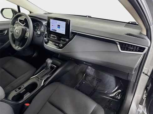Used 2024 Toyota Corolla LE w/ LE Convenience Package FWD image 27