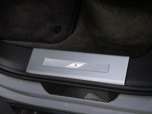 Used 2022 Bentley Bentayga image 18