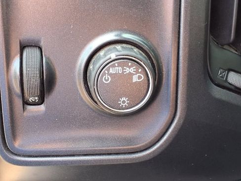 Used 2018 GMC Sierra 1500 2WD Regular Cab image 13