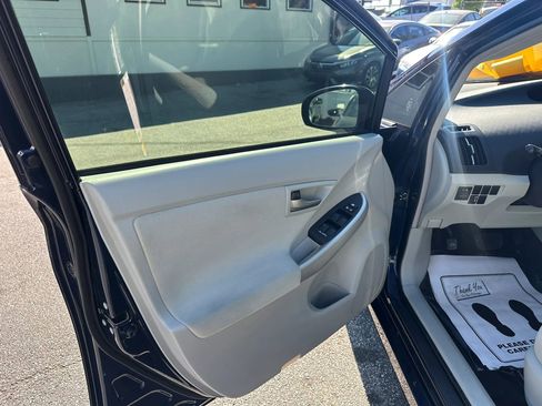 Used 2015 Toyota Prius Three image 21