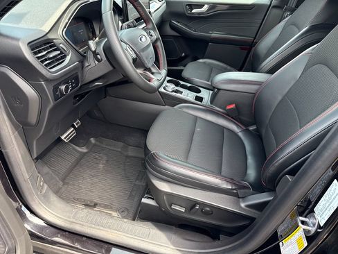 Used 2023 Ford Escape ST-Line w/ Tech Pack #1 AWD/4WD image 18