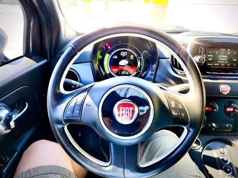 Used 2018 FIAT 500 e image 40