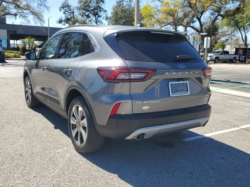 Certified 2025 Ford Escape Platinum w/ Premium Technology Package image 7