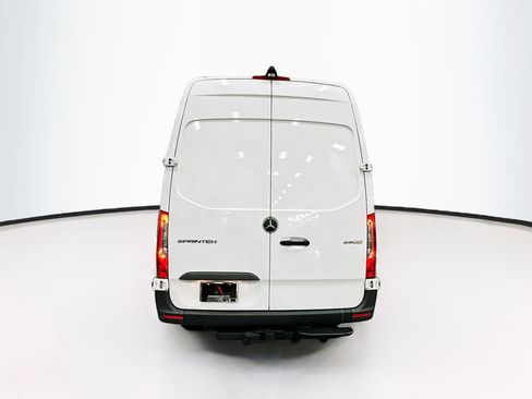 Used 2025 Mercedes-Benz Sprinter 2500 image 7