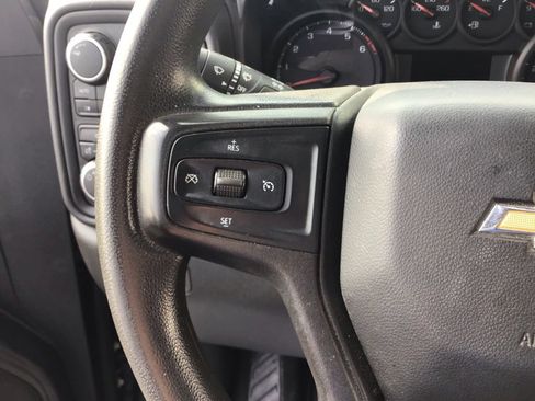 Used 2020 Chevrolet Silverado 1500 Custom w/ Custom Value Package AWD/4WD image 17