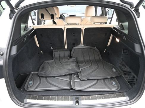 Used 2017 BMW X1 sDrive28i FWD image 18