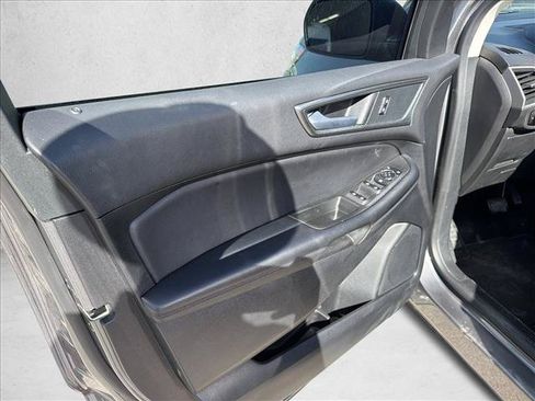 Used 2024 Ford Edge SE AWD/4WD image 9