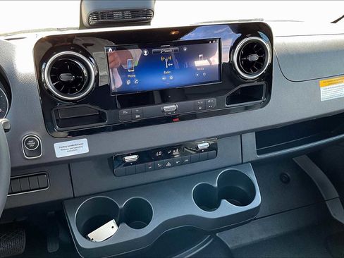 New 2025 Mercedes-Benz Sprinter 2500 image 6