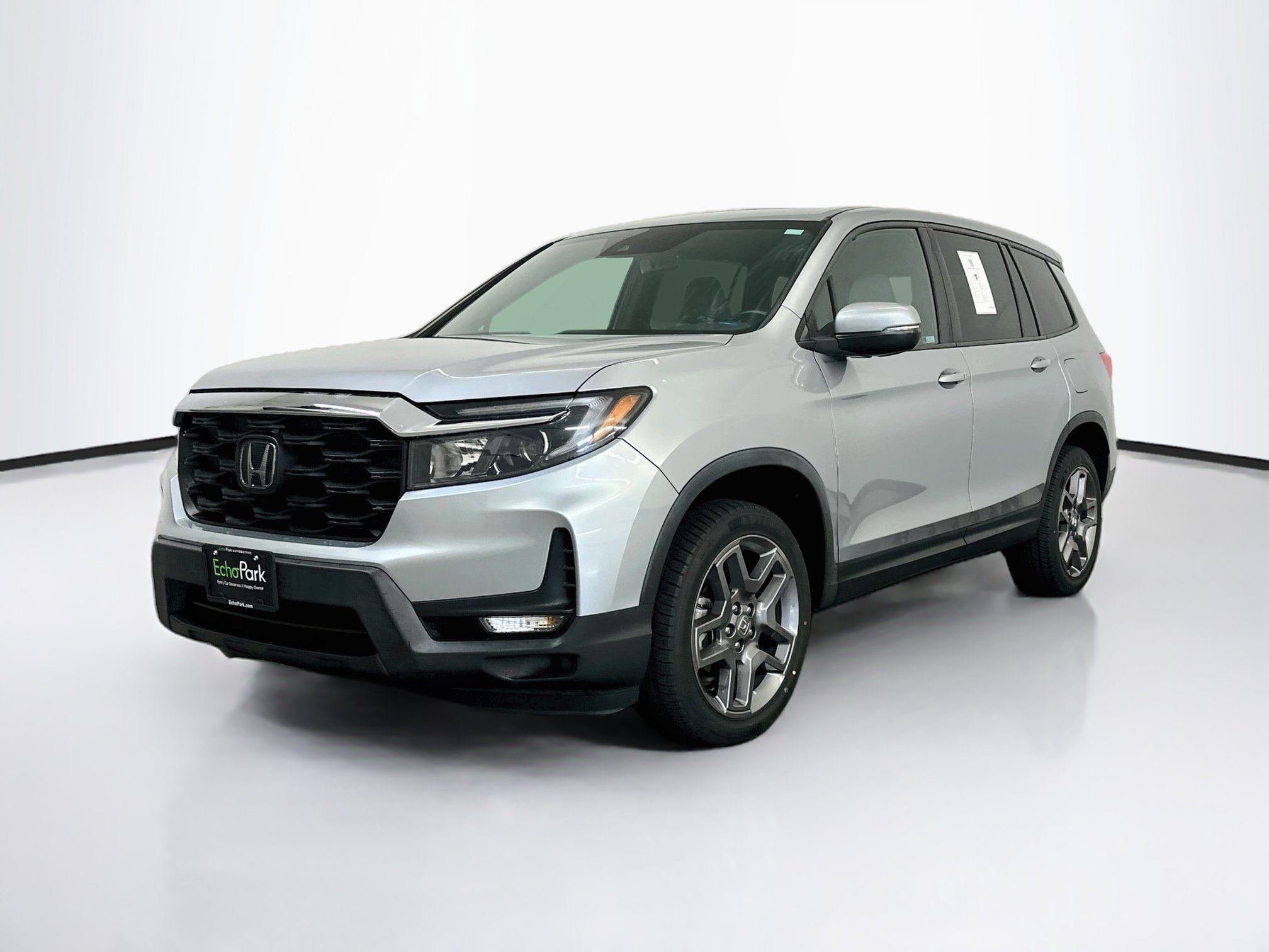 Used 2023 Honda Passport EX-L image 3