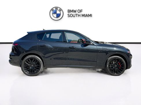 Used 2022 Maserati Levante Modena image 8