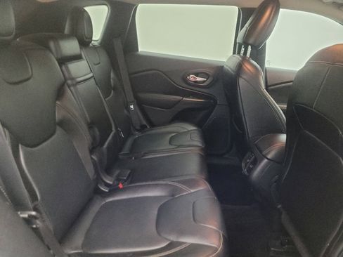 Used 2015 Jeep Cherokee Limited image 19