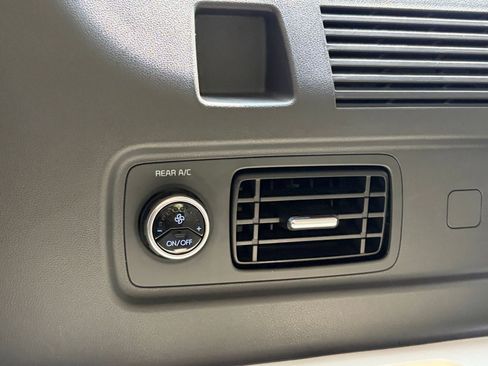 Used 2025 Hyundai Santa Fe SEL image 22