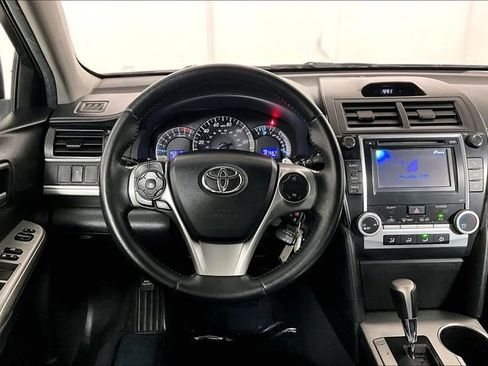 Used 2012 Toyota Camry SE image 5