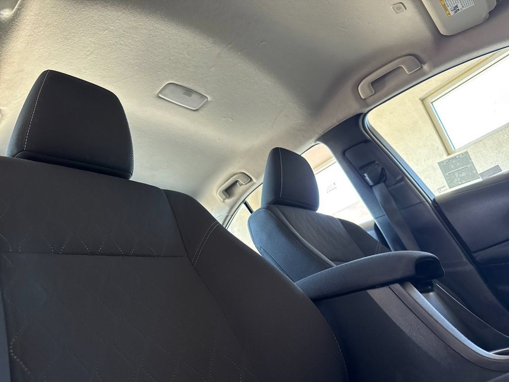 Used 2025 Toyota Corolla LE FWD image 15