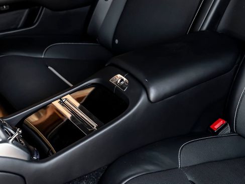 Certified 2018 Rolls-Royce Dawn RWD image 16