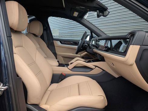 New 2026 Porsche Cayenne image 24