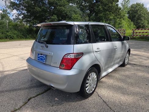 Used 2006 Scion xA FWD image 5