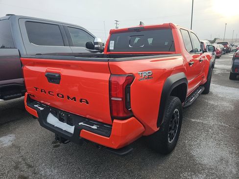 Used 2024 Toyota Tacoma TRD Off-Road w/ TRD Off Road Premium Package image 3