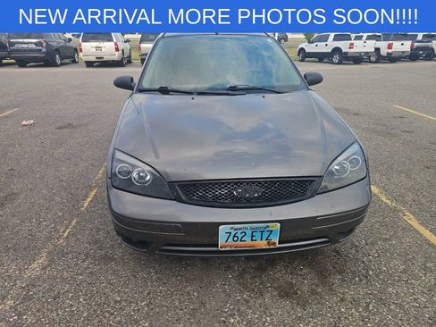 Used 2007 Ford Focus S FWD image 2